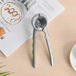 Amande Craquelée Noyer Hickory Noisette Noix Cuisine Noyer Cookie Shell Tong Outil Pinces Cookie Cookie 1pcs Vert 10 Amande Craquelée Noyer Hickory Noisette Noix Cuisine Noyer Cookie Shell Tong Outil Pinces Cookie Cookie 1pcs Vert -Silverols Magasin 85789186 4